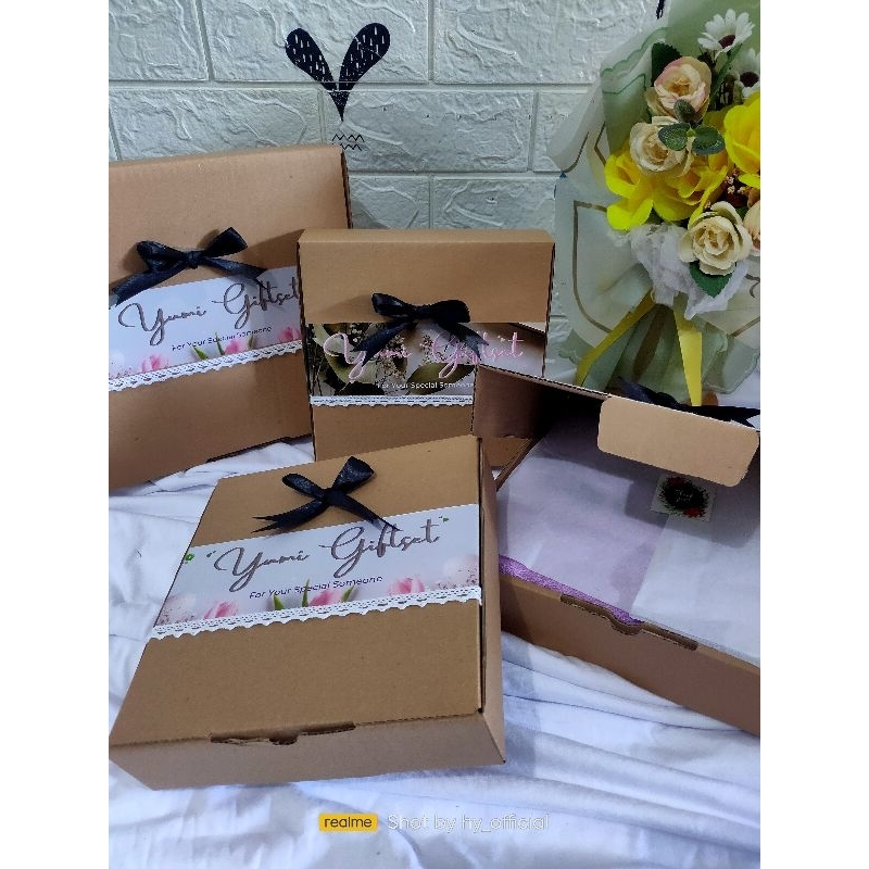 

TAMBAHAN PACKING BOX/ Dus hampers kado