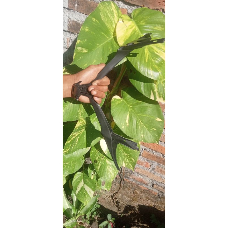 GARNIS FRONT ALIS BAWAH LAMPU DEPAN VARIO 125 150 LED 2018_2021