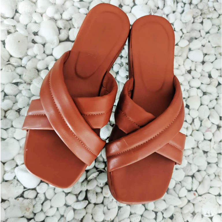 COD SANDAL WANITA TERBARU CUTE LUCU SENDAL PEREMPUAN KEKINIAN SILANG FLAT TEPLEK