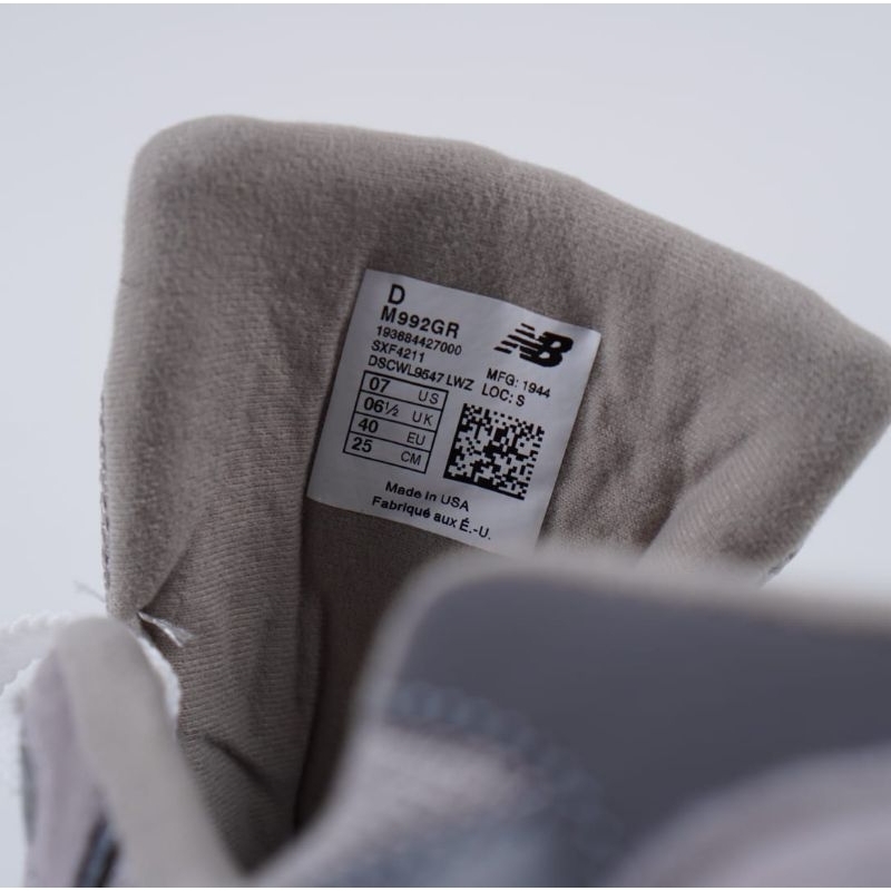 Sepatu New Balance 992 Grey