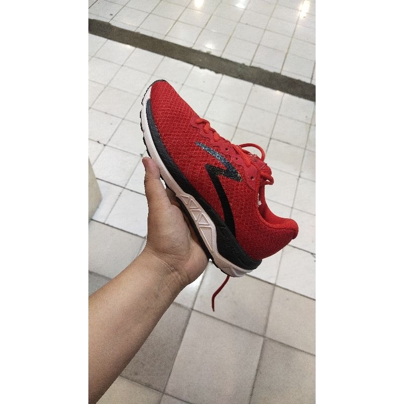 SPECS Sepatu Running Dual Enduro