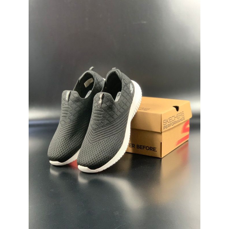 sepatu  original skecher slipon perfotmance sepatu wanita