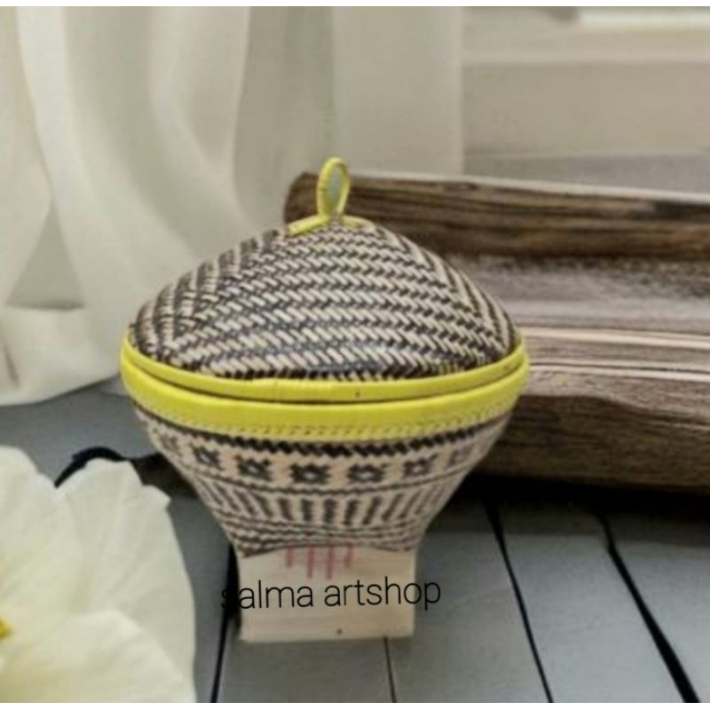 Bakul Bambu halus/bakul tempat nasi/bakul bambu hinis lurik