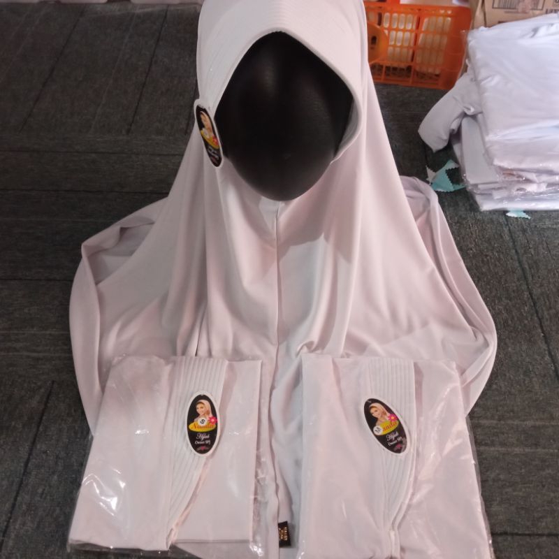 Jilbab Bergo Nanda - Jilbab instan - Jilbab Jersey Putih - Jilbab Jersey Korea