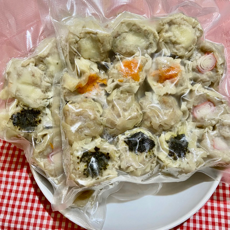 

DIMSUM AYAM ISI 15 WITH CHILI OIL / DIMSUM AYAM ENAK