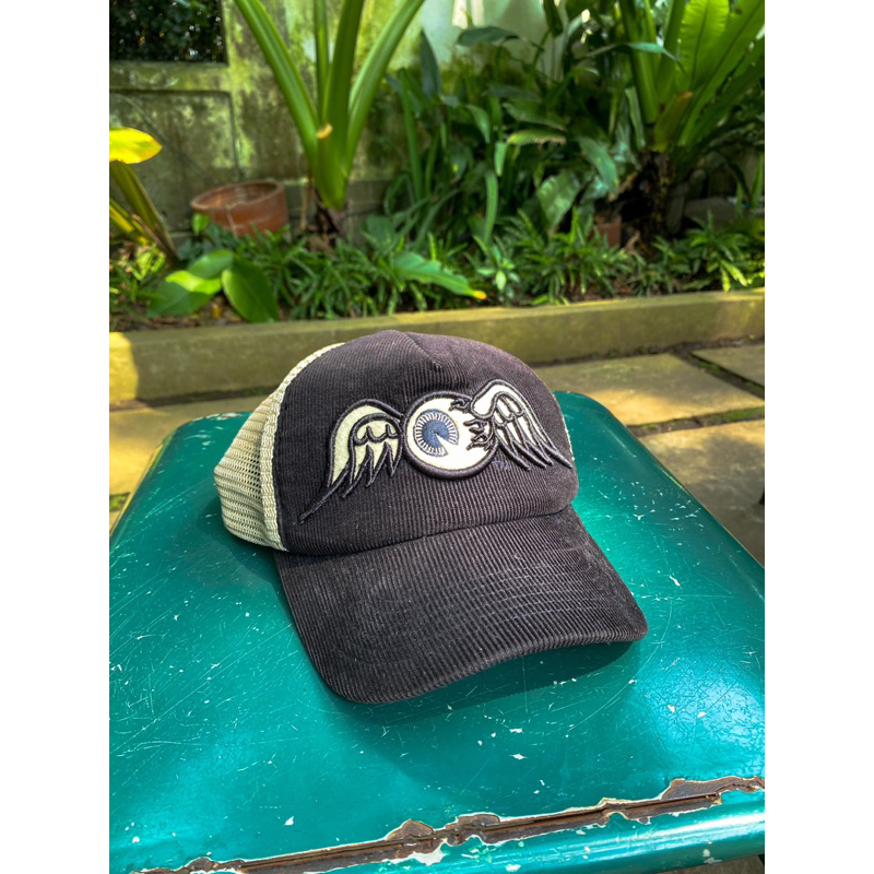 Topi Von Dutch Big Eyes Logo Series Black Corduroy Trucker Hat