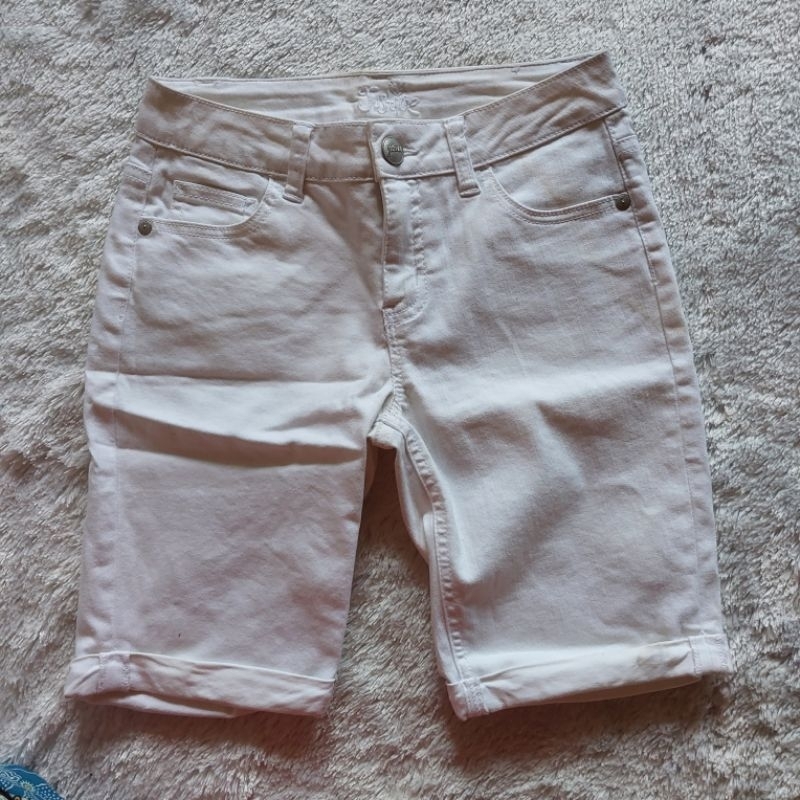 Celana Pendek Justice