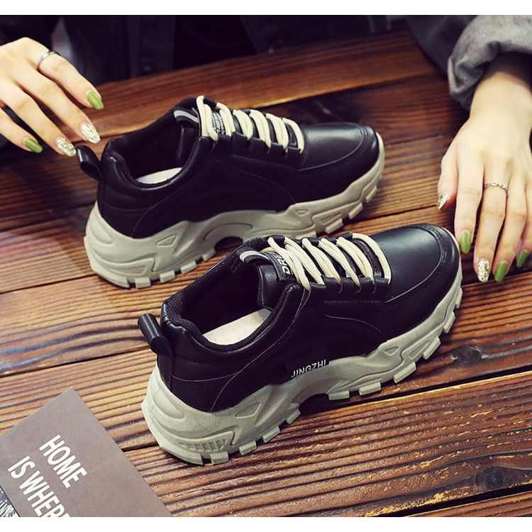 SEPATU SNEAKERS WANITA TERBARU AMC 74