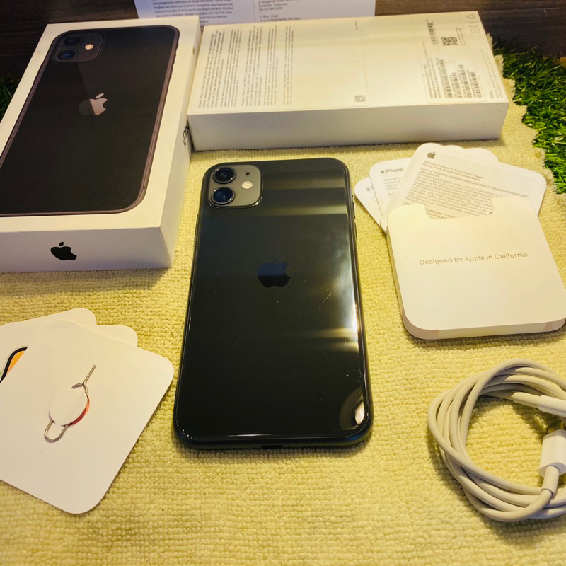 iphone 11 128gb ibox black garansi on