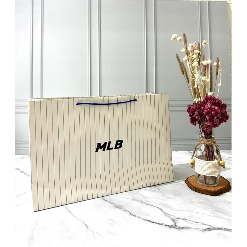 

Paper Bag MLB Paper Bag Pembungkus Kado