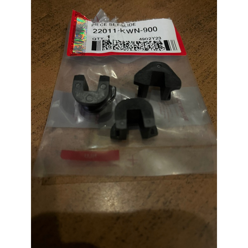 SLIDER RUMAH ROLLER KUKU PLASTIK RUMAH ROLLER VARIO 125 OLD NEW / VARIO 150 OLD NEW / PCX 150 160