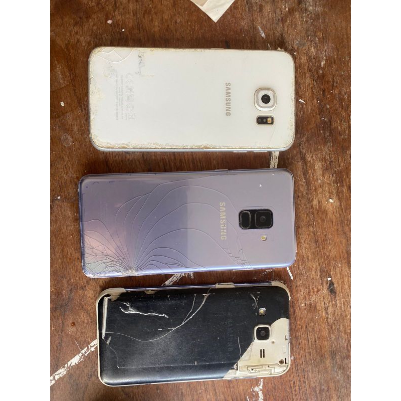 blackbery matot plus samsung a8 layar pecah