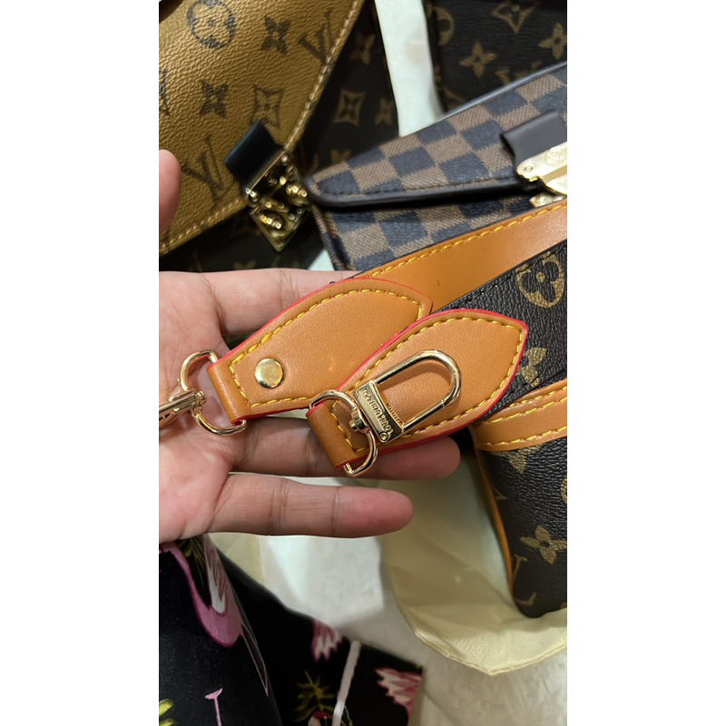 TAS SELEMPANG WANITA ELPI METIS PREMIUM, BAHAN LENTUR DAN TEBAL FULL EMBOS FREE BOX