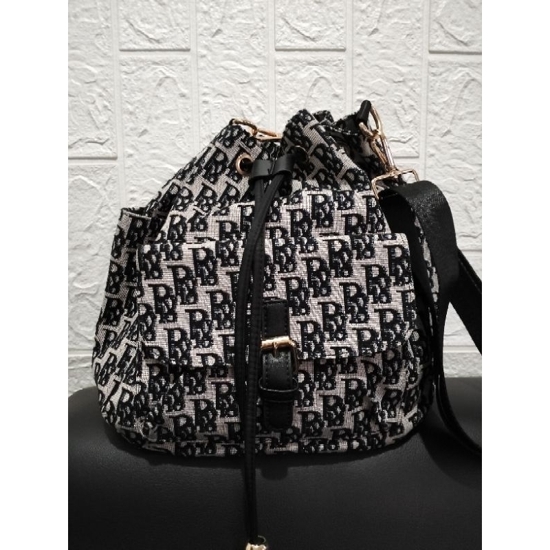 Preloved Tas Wanita Motif Dior