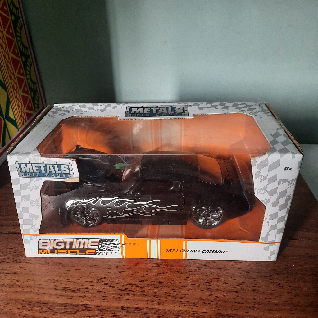 Jada Toys 1:24 1971 Chevy Camaro Hitam