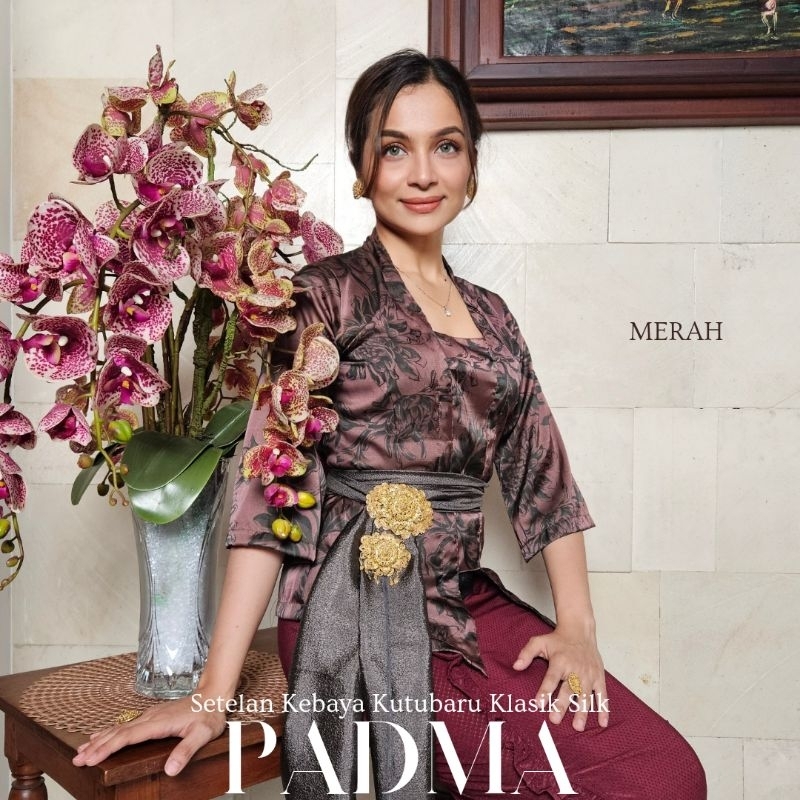 Setelan Kebaya Kutubaru Klasik Lengan Lonceng Arman Silk PADMA