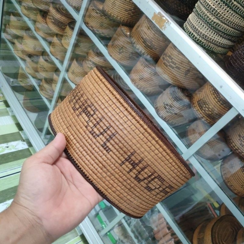 PECI ROTAN KOPIAH ROTAN GORONTALO TULISAN NAMA