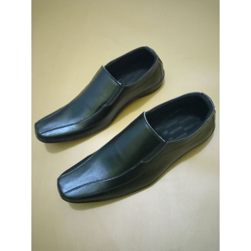 GIROTTI sepatu pantopel pria hitam formal/casual