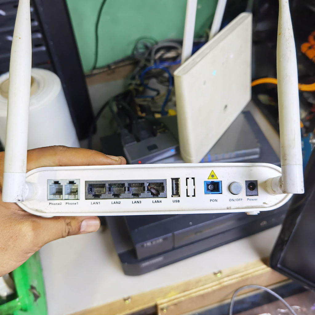gpon onu / ont fiberHome AN5506-04-FS (batik)