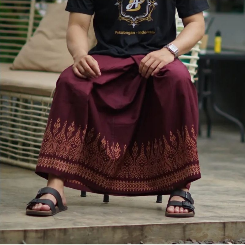 Kndegan_syal - Sarung Saskara Batik Pria Remaja Sarung Wadimor Katun Printing Merah Halus