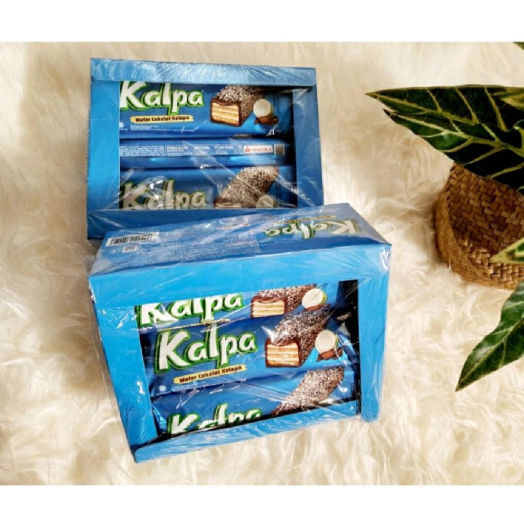 

{ PerBox isi 12} Kalpa Wafer Cokelat dengan tabuaran Kelapa @22gr