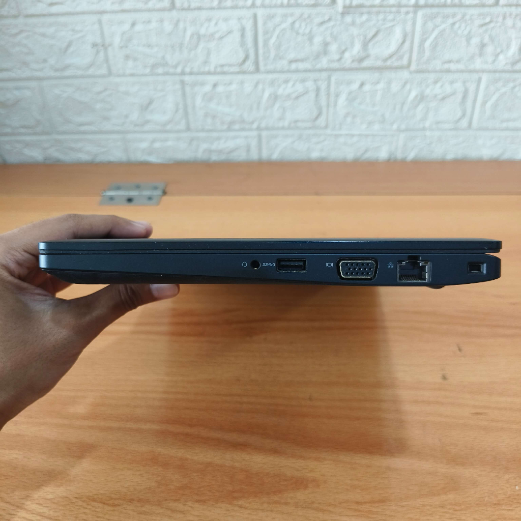 Laptop Dell Latitude 5280 Core i5 Gen 7 RAM 8GB Bergaransi Siap Pakai