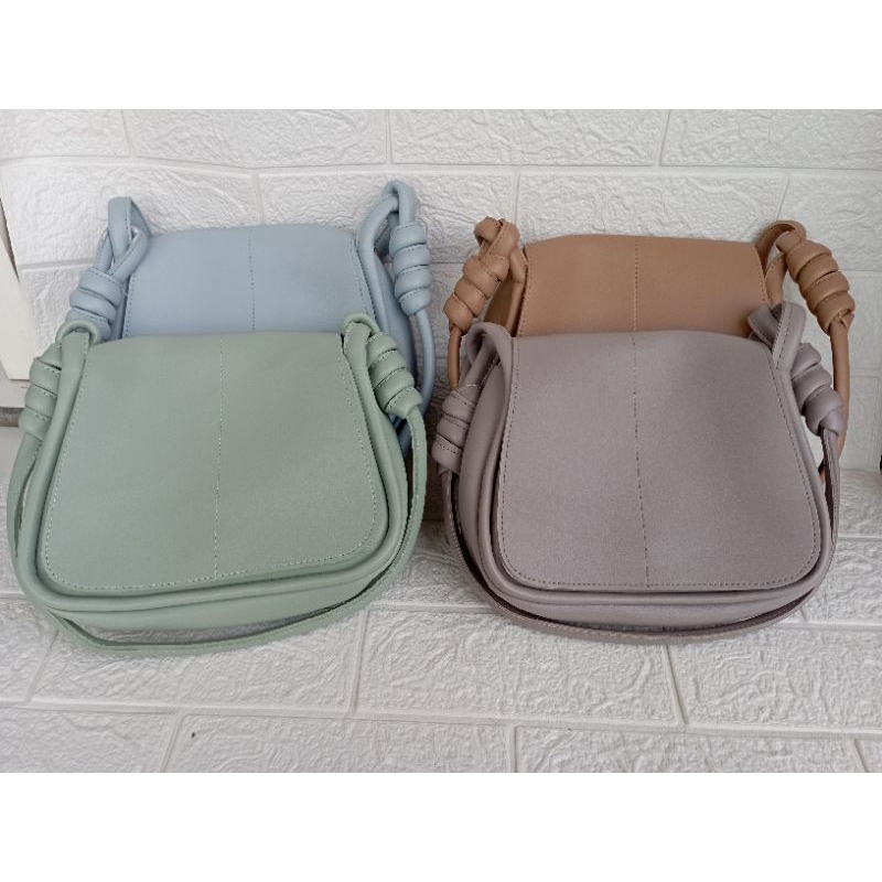Tas Selempang Hiani claudy