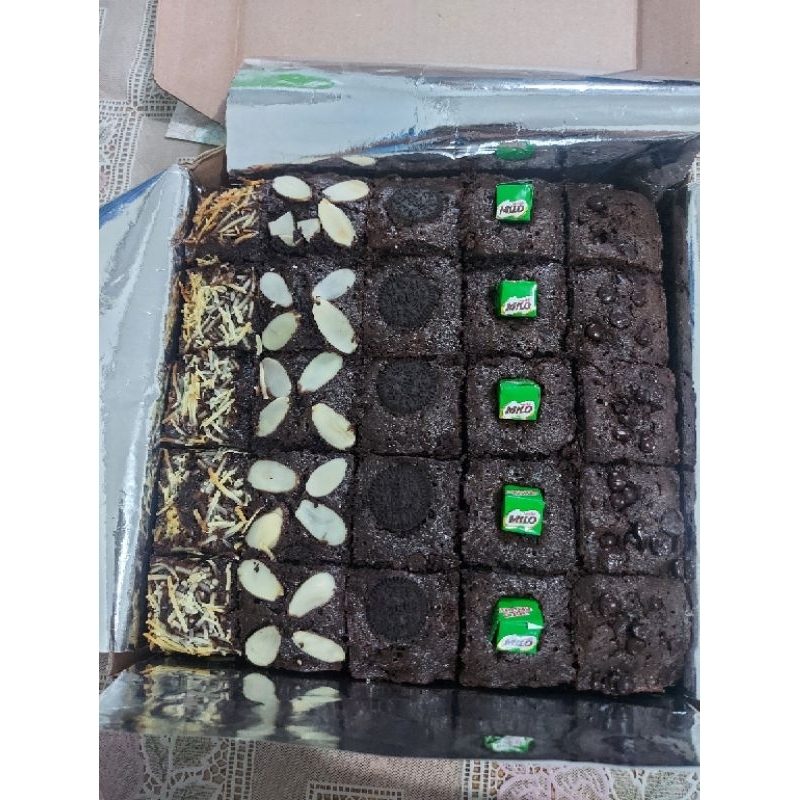 

BROWNIES FUDGY SEKAT