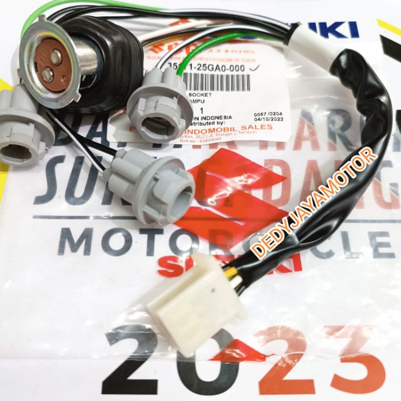 Fiting Lampu Depan Suzuki Satria Fu 150 New Facelift 35171-25GA0-000 Fiting Socket Lampu depan Suzuki Satria fu 150 New Facelift original Suzuki genui parts