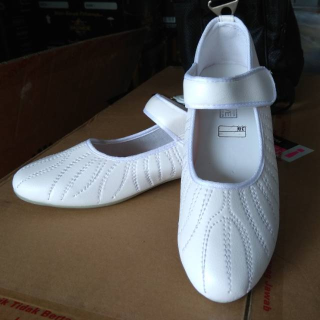 Sepatu haji umroh - perlengkapan haji - perlengkapan umroh - perlengkapan wanita - pakaian wanita