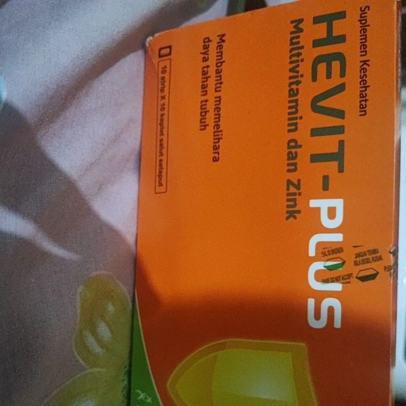 HEVIT PLUS Multivitamin Aman untuk Lambung