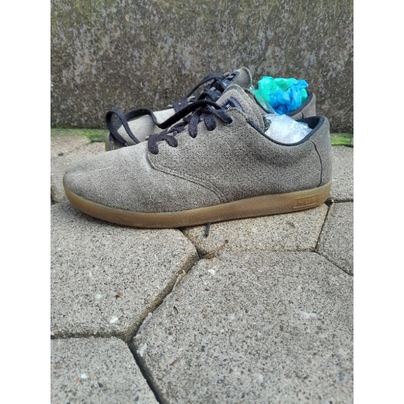 sepatu huf x haroshi