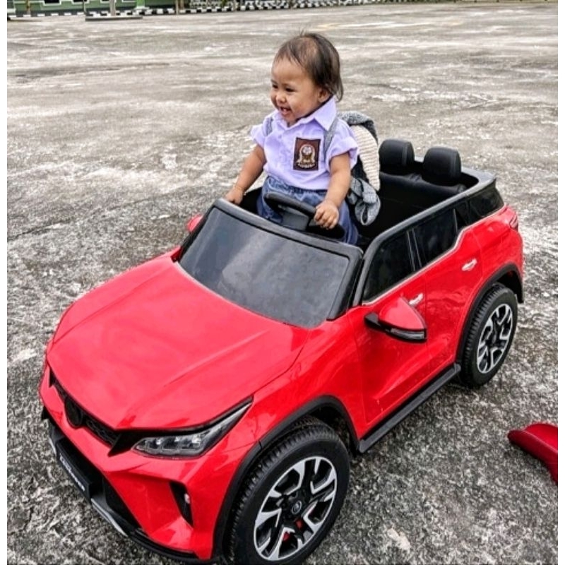 Mobil mainan remot aki cas anak_Fortuner Legender [PMB M-7588]