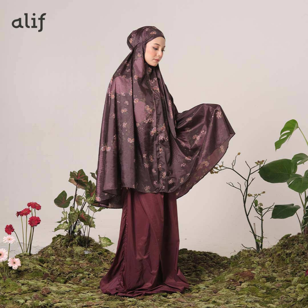 ALIF MUKENA MINI MOTIF PARASUT PREMIUM KOREA TRAVEL - LILY IN MAROON ( MKN-204 )