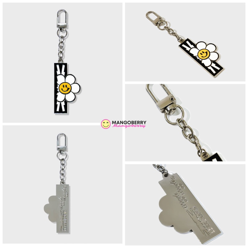 WIGGLE WIGGLE x LE SSERAFIM - Metal Keyring