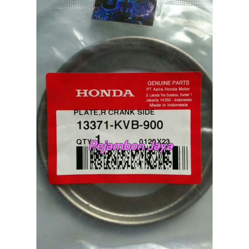 13371KVB900 PLATE R CRANK SIDE