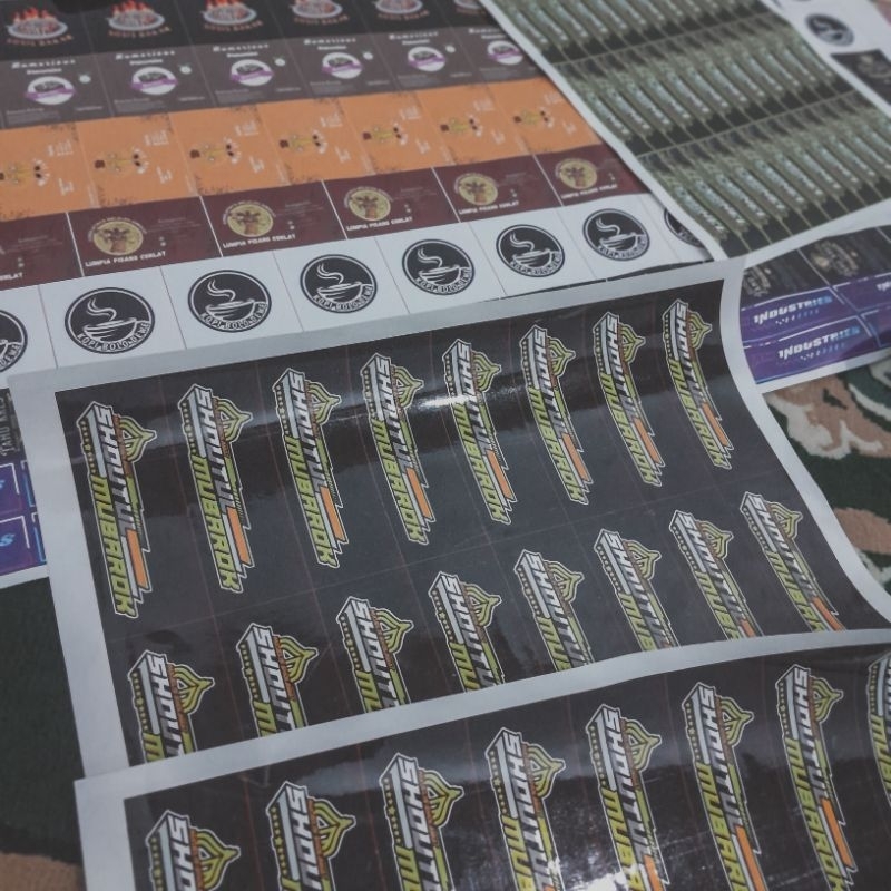 

Cetak Stiker Vinyl Bijian / Lembaran