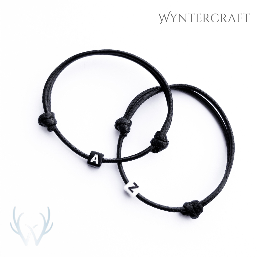 WA150 Gelang Tali Inisial Hitam dan Putih