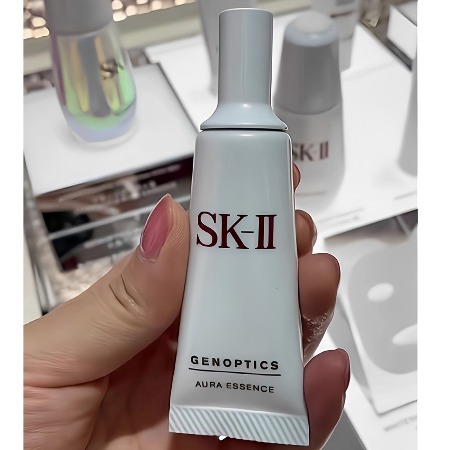 SK-II Genoptics Aura Essence (10 Ml)