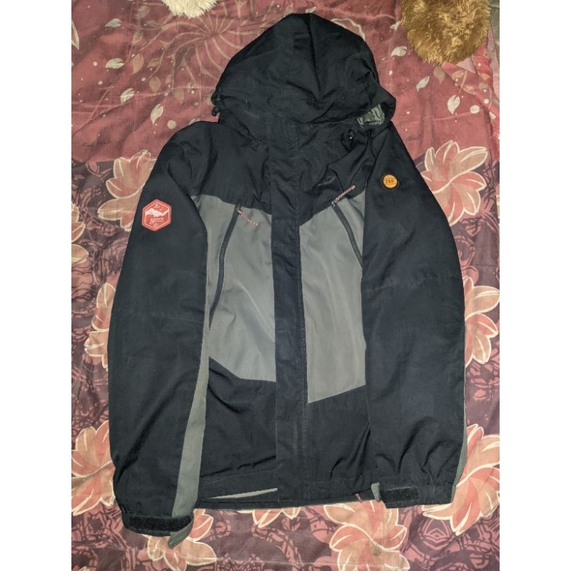 Jaket eiger expeditor x28