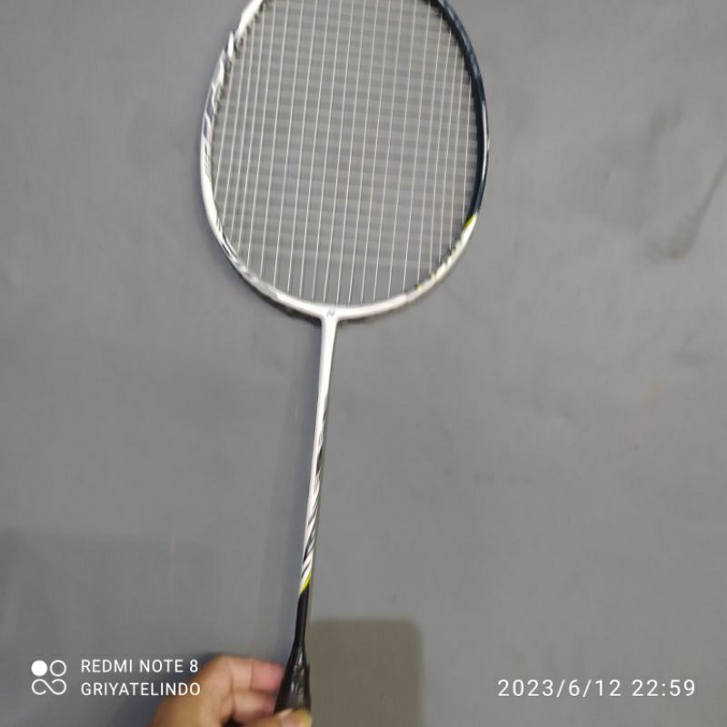 Yonex Astrox 99Pro second seperti baru