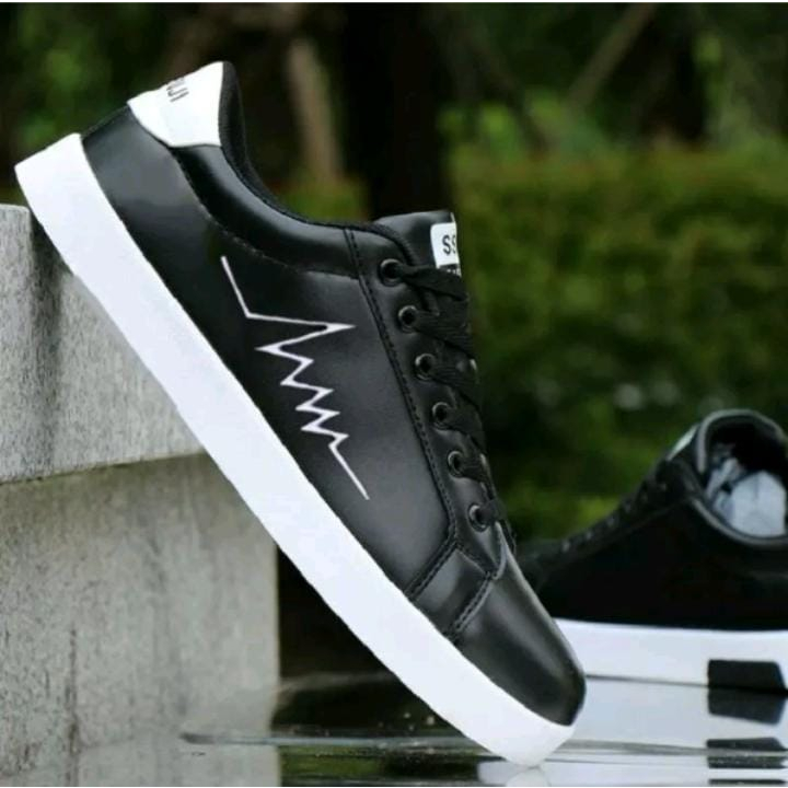 Sepatu Pria Casual Sepatu Pria Sneakers Sepatu Pria Keren Terbaru Terlaris Sepatu Putih Cowok
