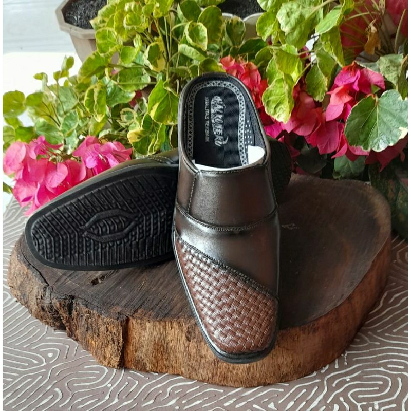 BUSTONG SEPATU FORMAL MOTIF TM MURCE KEREN