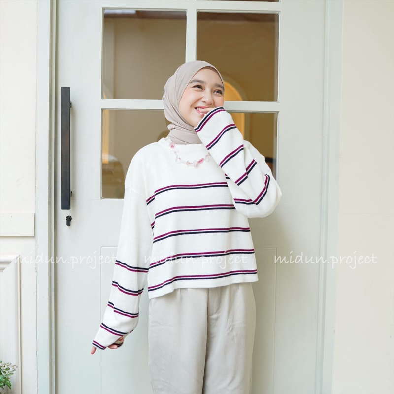 Chelsy Crop knit | Atasan Crop Wanita Rajut