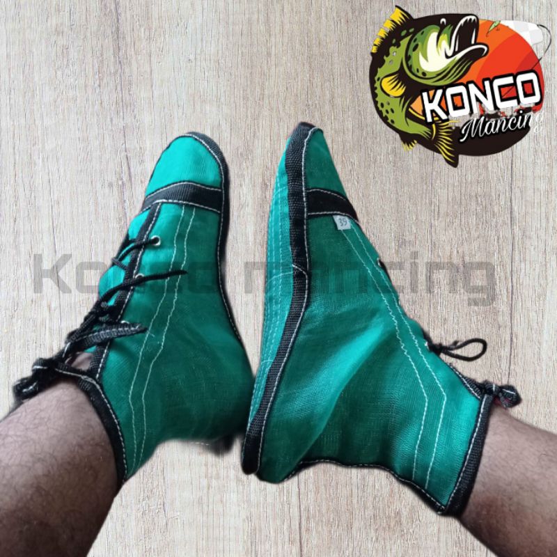 sepatu sawah,sepatu keong, sepatu anti keong sawah, sepatu boots sawah, farmer's shoes/sepatu kol