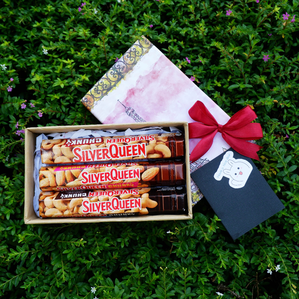 

Kado Hampers Coklat SilverQueen 3 pcs 95 gr Untuk Hadiah Valentine Pacar Cewek Cowok