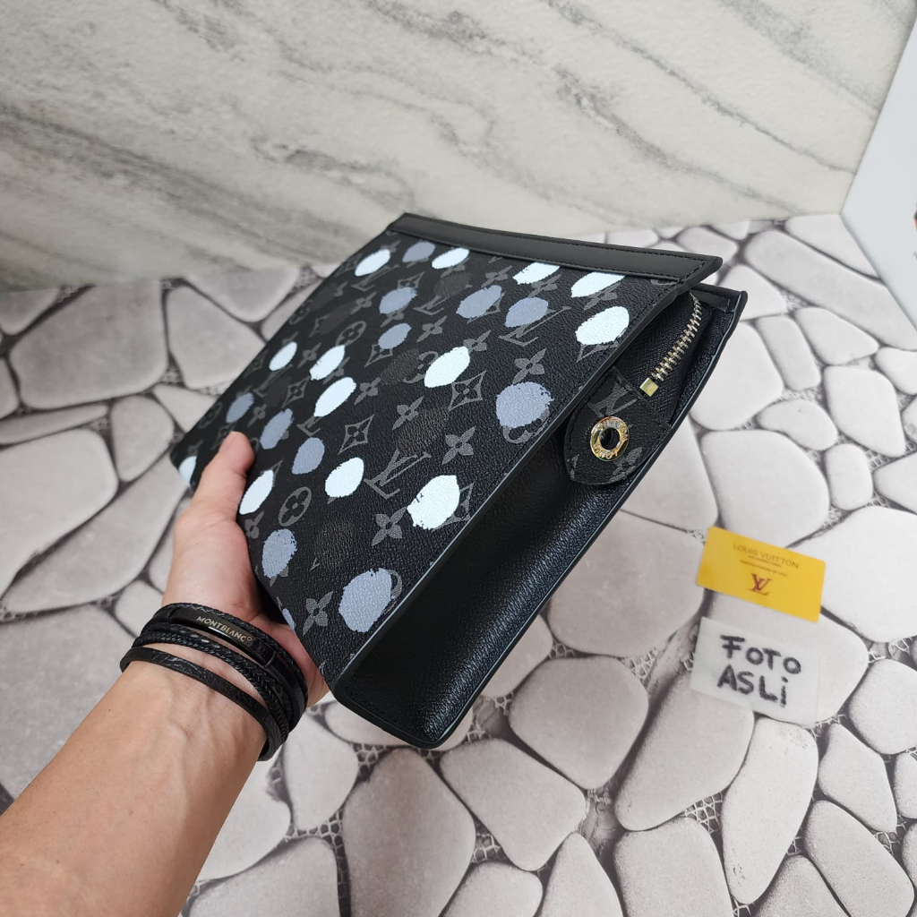 2287 Clutch L Vuitton Polkadot (Free Sarung+BubbleWrap)