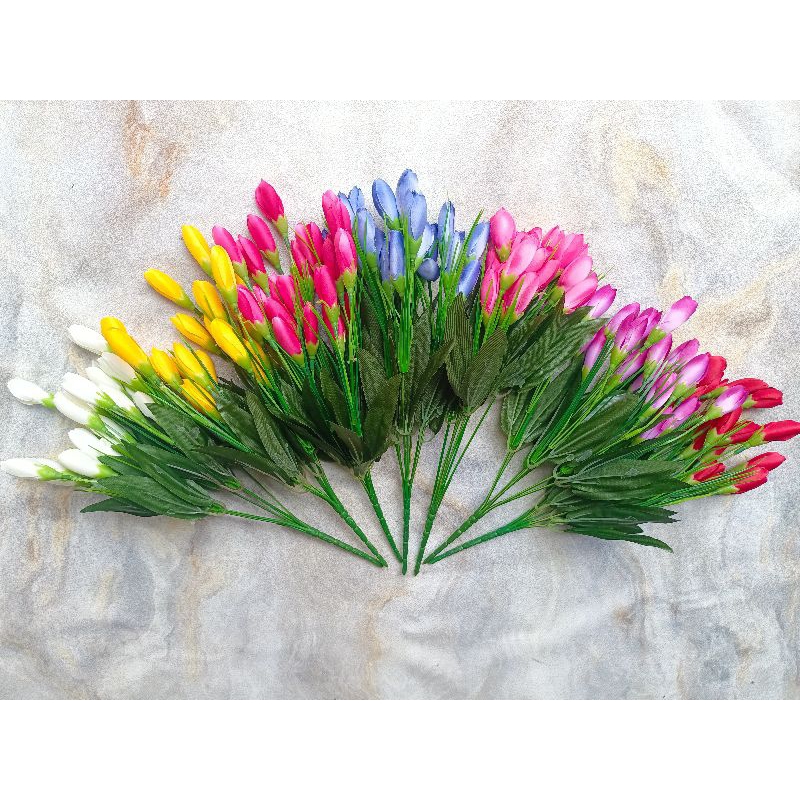 bunga tulip artificial 21 kuntum / bunga tulip plastik / bunga tulip tiruan / bunga tulip dekorasi /