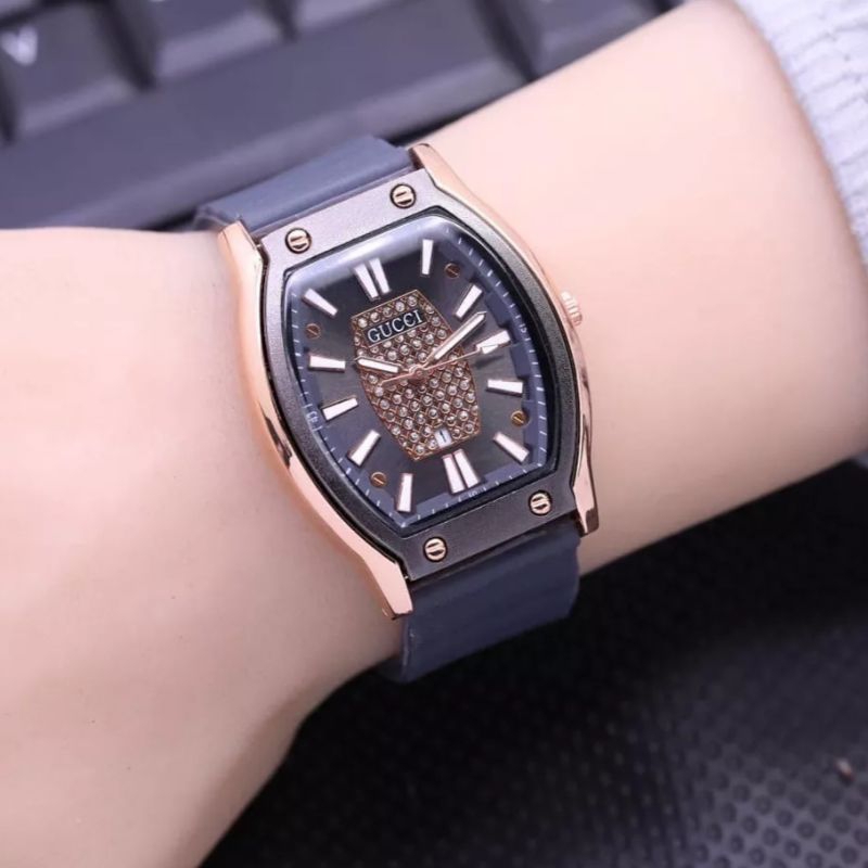 (Cod)Jam Tangan Wanita Gucco Oval Mata&quot; Belian Tanggal Aktif Strap Karet/Rubber(Dikirim Jakarta)