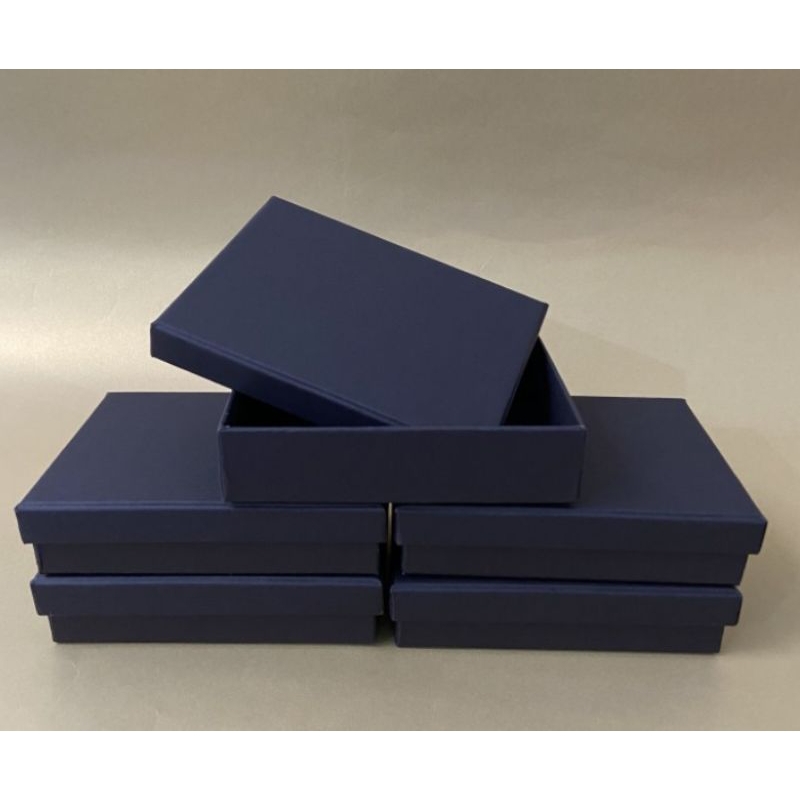 

kotak kado custom / hardbox ukuran 30x20x10